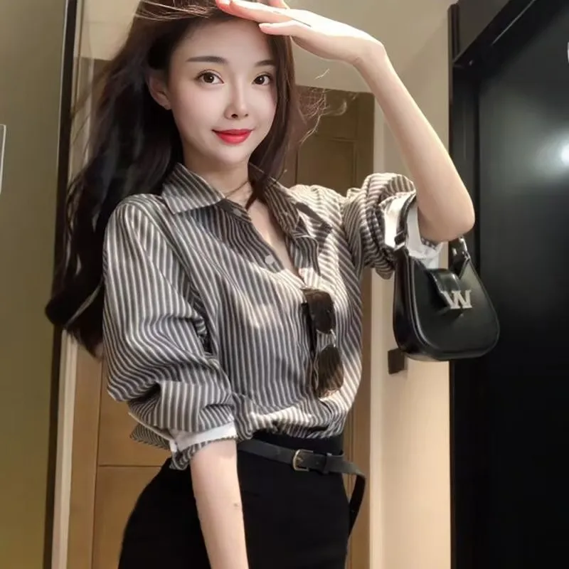 Classic Striped Woman Spring Autumn Blouses Shirt Office Lady Long Sleeve Turn Down Collar Loose Blusas Tops Korean Clothing New