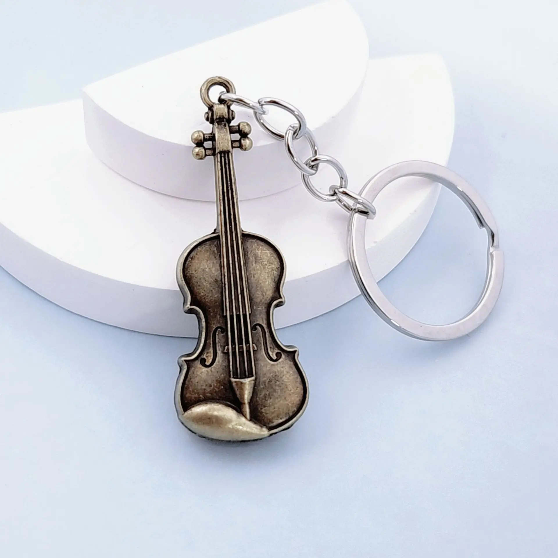 New Metal Violin Key Chain Music Style Key Ring Hanging Accessories Wholesale Jewelry