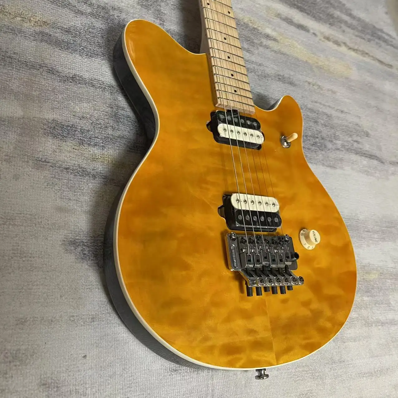 Electric Guitar 6-Chord Alien Edition, Transparent Yellow Flower Veneered Body, Factory Photo of Shipment, In Stock, Order and S