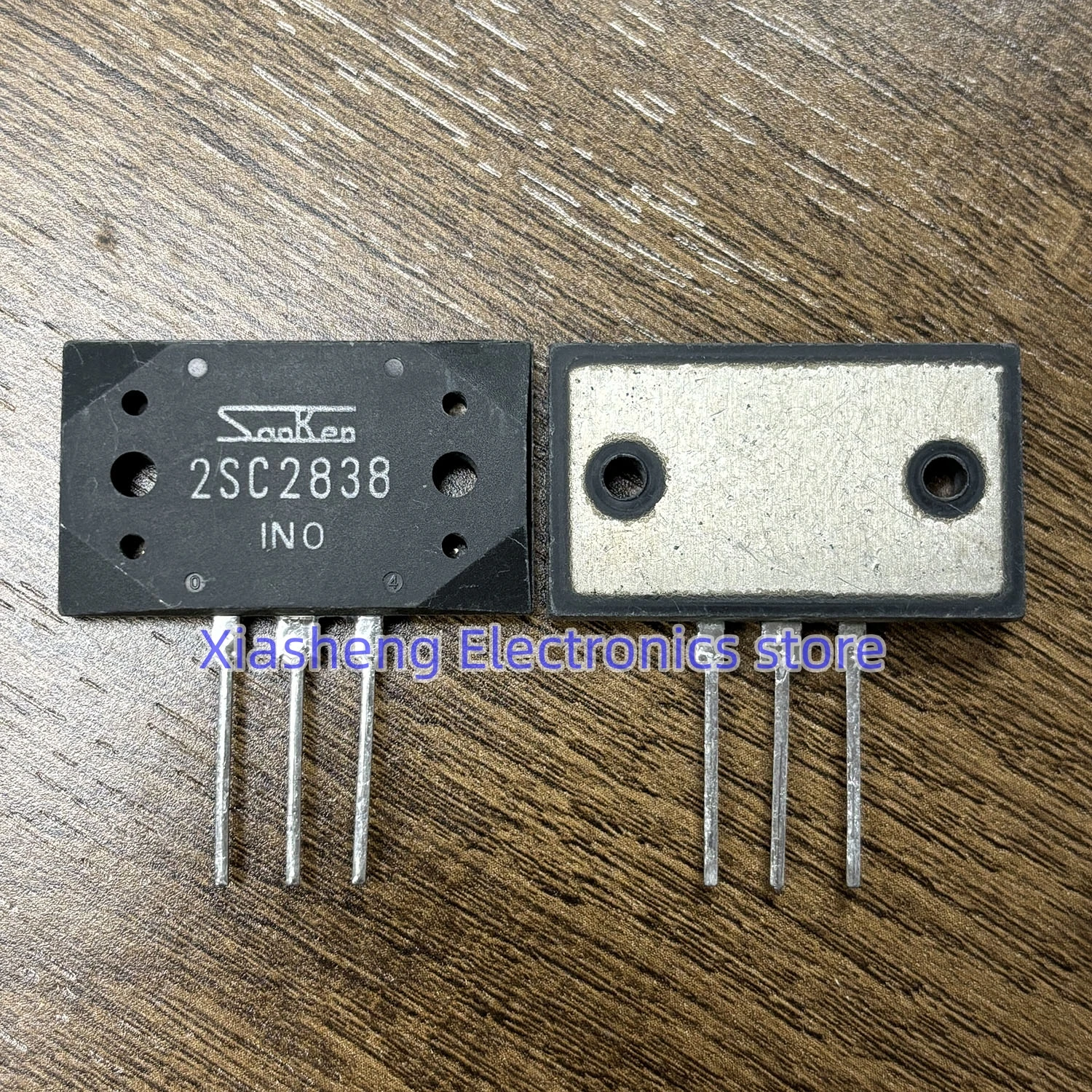 

New Original 2Pcs 2SC2838 C2838 MT-200 Transistor In Stock Good Quality