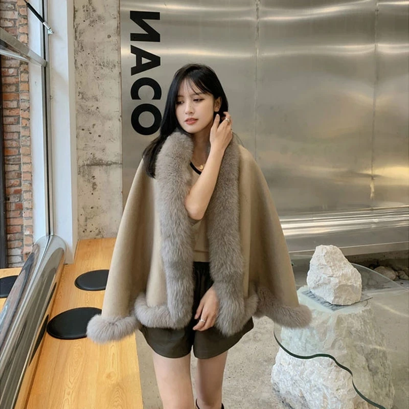 Lady Custom Merino Cashmere Wool Shawl Cape Poncho with Real Fox Fur Collar Winter Handmade Wholesale 100% Women Wool Poncho