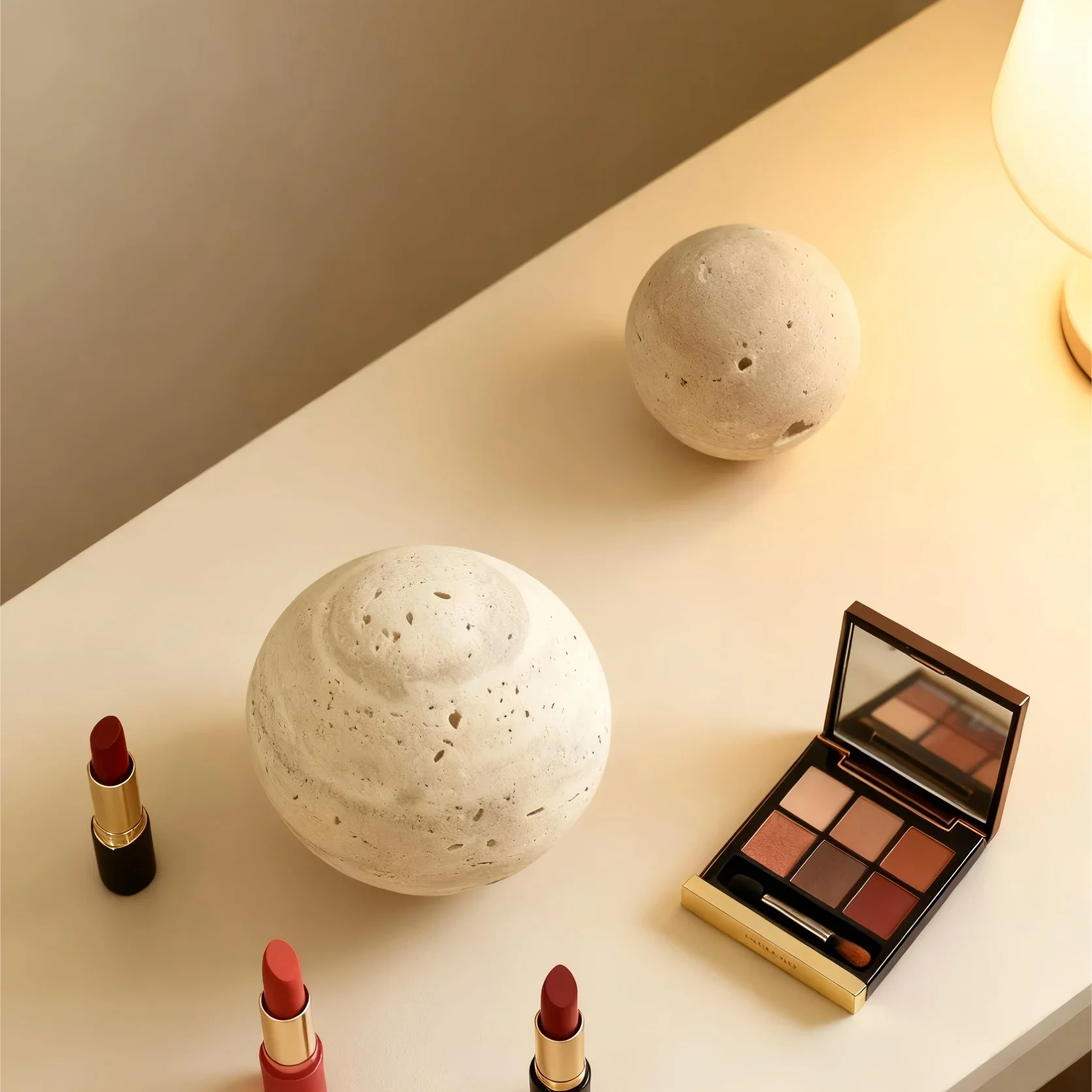 ​ كرة Wabi-Sabi Travertine، ديكور كرة رخامية صفراء طبيعية - جرم السماوي الحجري المصقول يدويًا للمنزل والمكتب (8 سم، 10 سم، 12 سم) ​