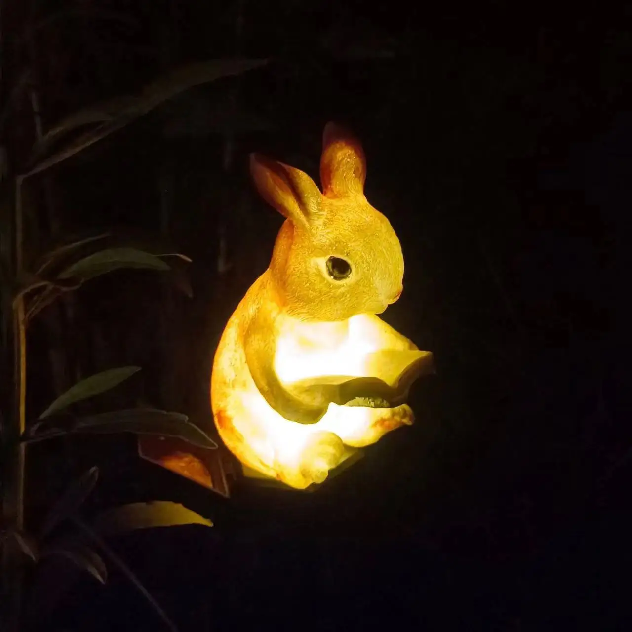 Solar Lamp for Reading Rabbit Lamp Resin Crafts Led Outdoor Lighting Decorative Landscape Lamp Solar Garden Lamp Lawn Lamp for Courtyard Garden Path