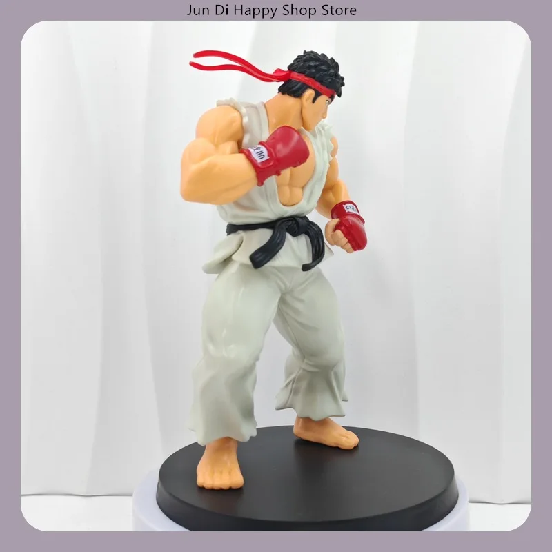 ​ ستريت فايتر ريو وكين أبيض أحمر اللون أنيمي عمل نموذج لجسم تمثال سطح المكتب الديكور هدية المجموعة ​