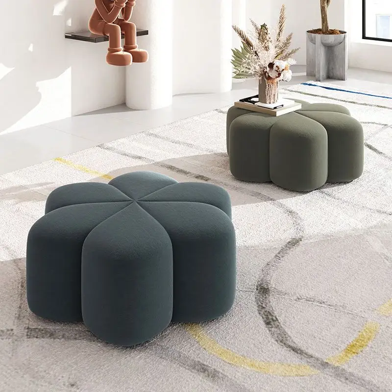 Elegante sofá Nordic Low Stool em forma de pétala, perfeito como otomano ou pufe, mobília da sala, 63cm, 83cm