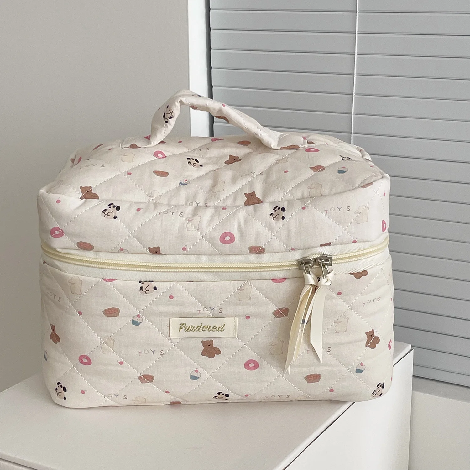 Cute Donut Bear Women's Cosmetic Bags Large Capacity Portable Ladies Travel Storage Bag Outdoor Female Makeup Case Handbags