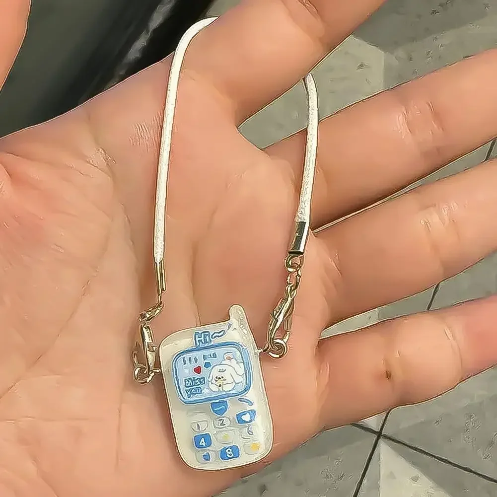 Simpatico mini ornamento per telefono cellulare adatto per mini ciondolo per casa delle bambole Labubu modello cartone animato ciondolo dolce regalo per coppia