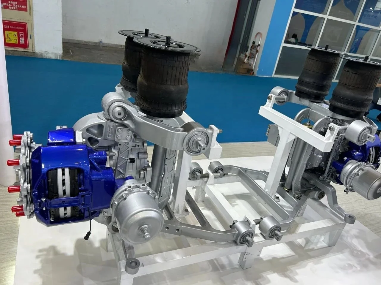 محرك المحور الخلفي للسيارة الكهربائية من Brogen ومحور الشاحنة الكهربائية التفاضلية Ev