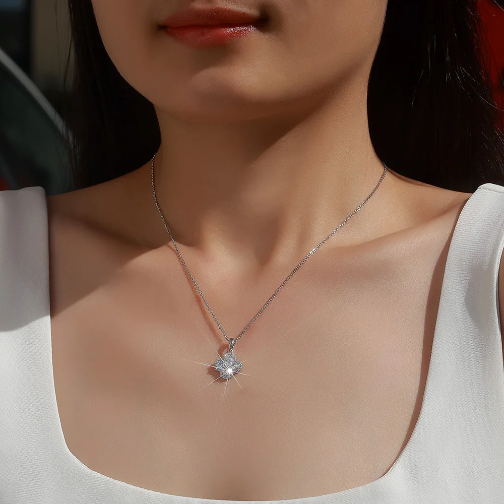 

1.43 CTW S925 Sterling Silver Four-Leaf Clover Moissanite Necklace Women D Color VVS1 Full Diamond Pendant Lucky Clavicle Chain