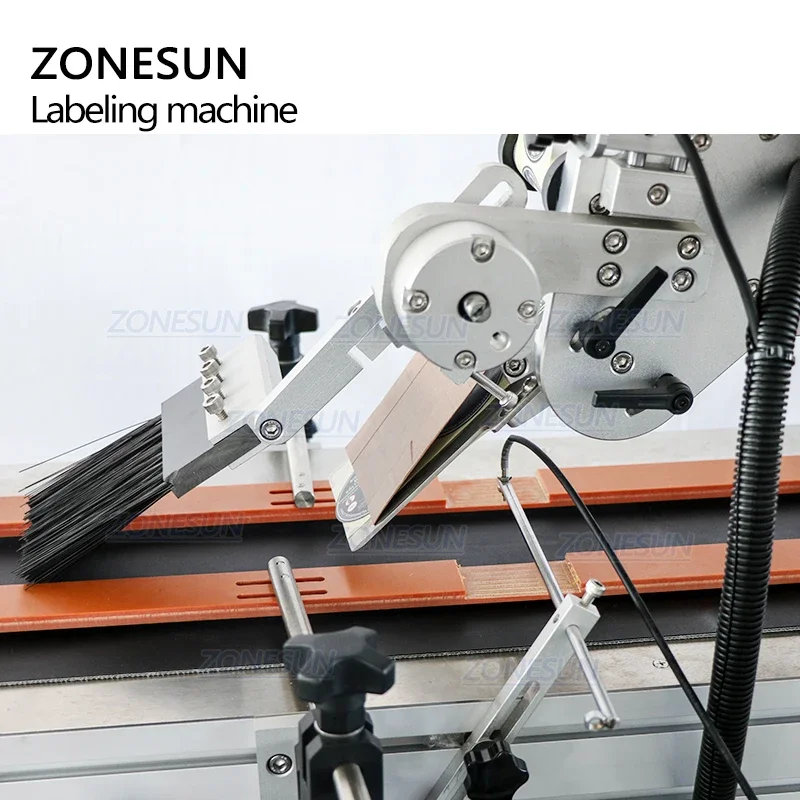 ZONESUN ZS-TB113B Automatic Cosmetic Pressed Powder Box Bottle Labeler Flat Surface Top Bottom Labeling Machine Label Applicator