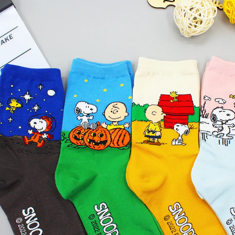 Kawaii Peanuts Snoopy Charlie calcetines de algodón de tubo medio, calcetines rectos antideslizantes, absorción del sudor, transpirables, cómodos, regalo para niñas