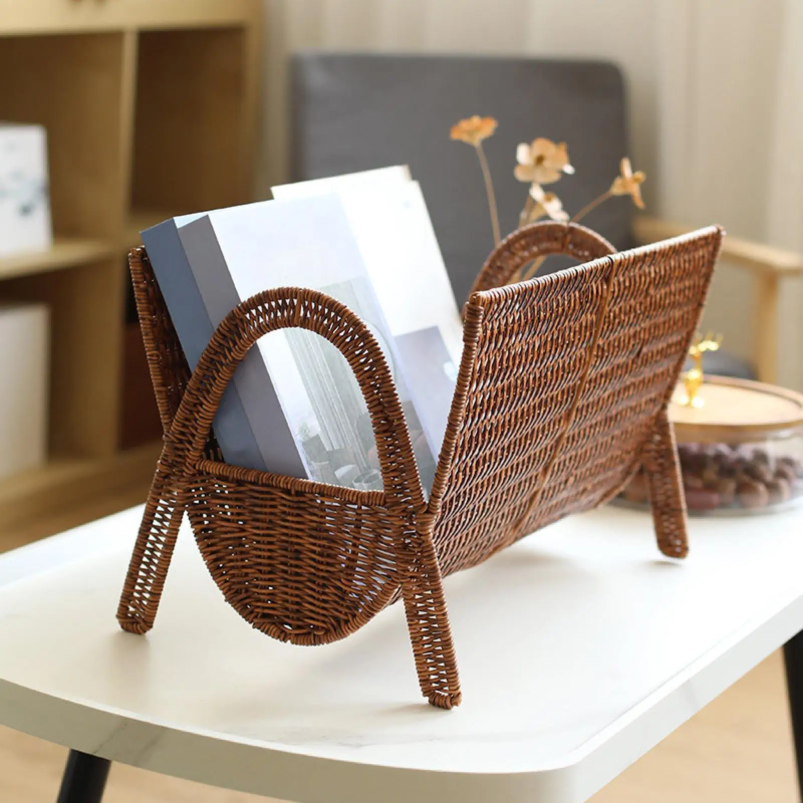 

Imitation Rattan Magazine Rack Organizer Home Stand Decor Books Storage Basket Woven Magazine Holder for Living Room Nursery