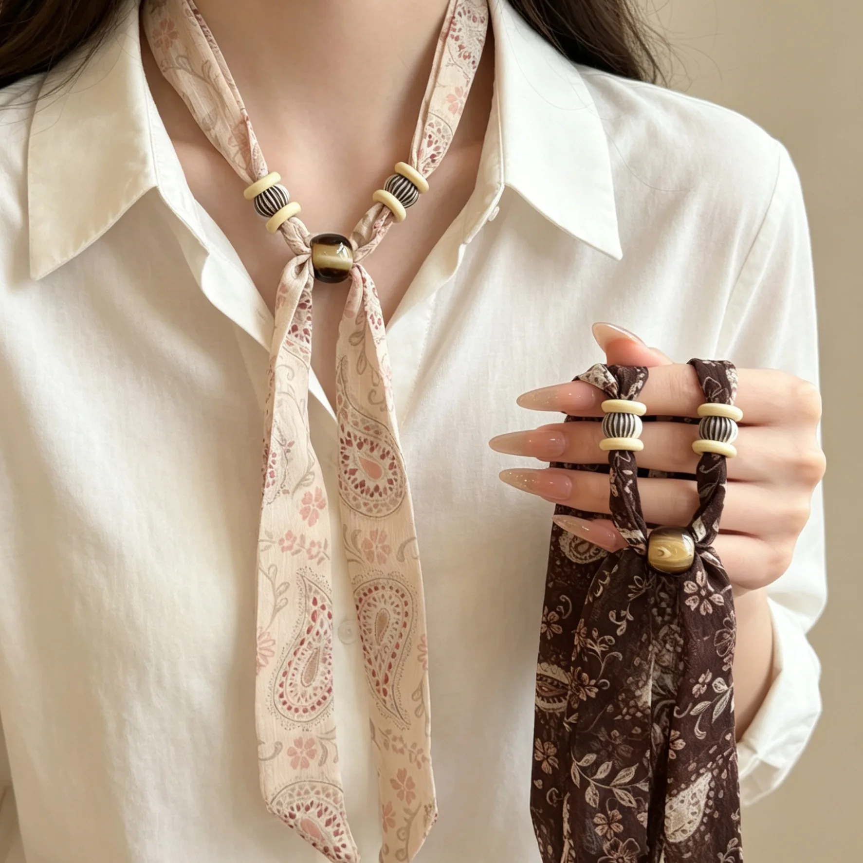Old-Fashioned Retro Cashew-Shaped Bead Pull-Through Scarf Necklace for Women—Adjustable Sweater Chain and Clothing Accessory