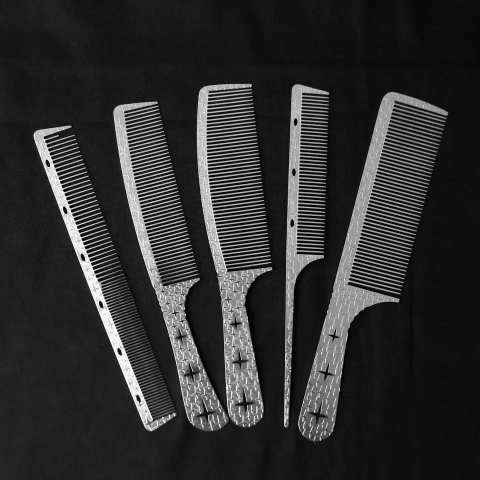 New Design High-end Salon Metal Barber Comb Stainless Steel Blending Flat Top Clipper Comb Fine Teeth Styling Cutting Comb