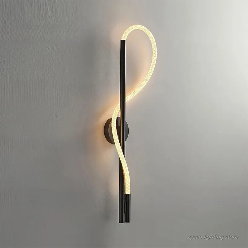 

Дизайнерский минималистичный настенный светильник с изогнутыми линиями, модель гостиной, комнаты, спальни, изголовье кровати, атмосфера, украшение, линия, художественный настенный светильник