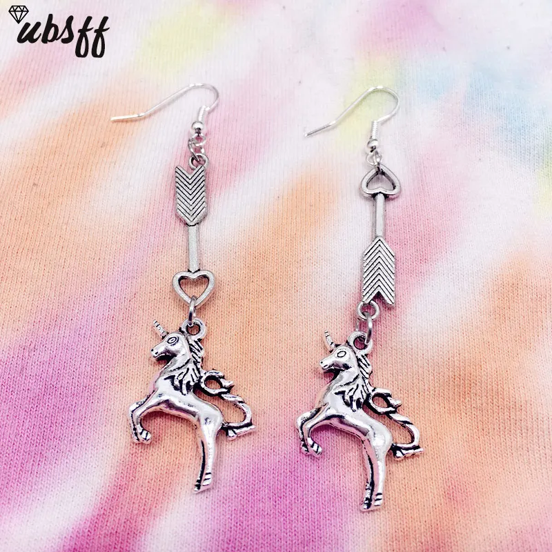 Trendy Unicorn Dangle Asymmetry Earrings Women Girl One Arrow Through The Heart Drop Earrings Cute Small Object Earring Jewelry