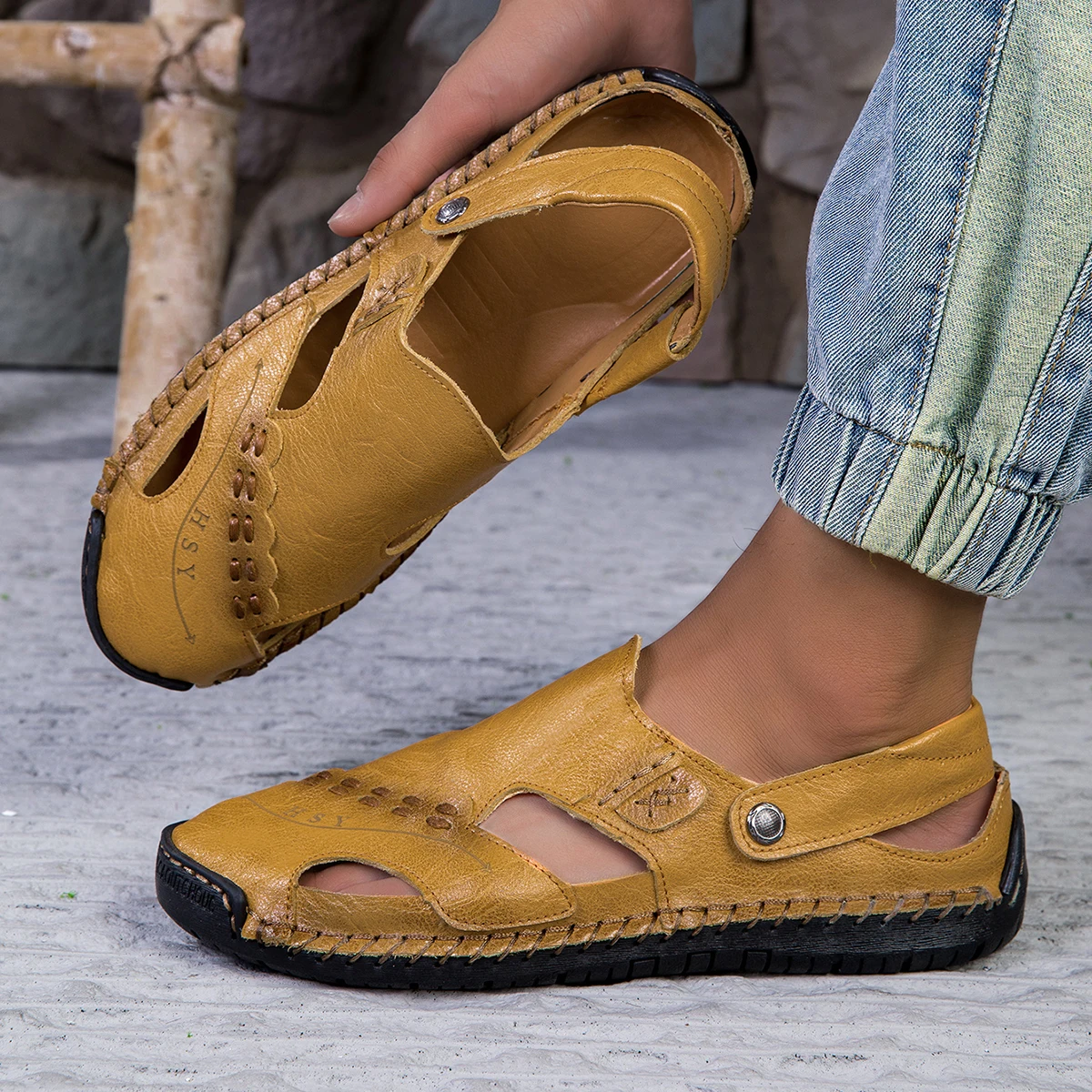 

Sandals Men's Leather Outdoor Beach Shoes Dual-Purpose Outerwear Baotou Casual Sandals Large Size