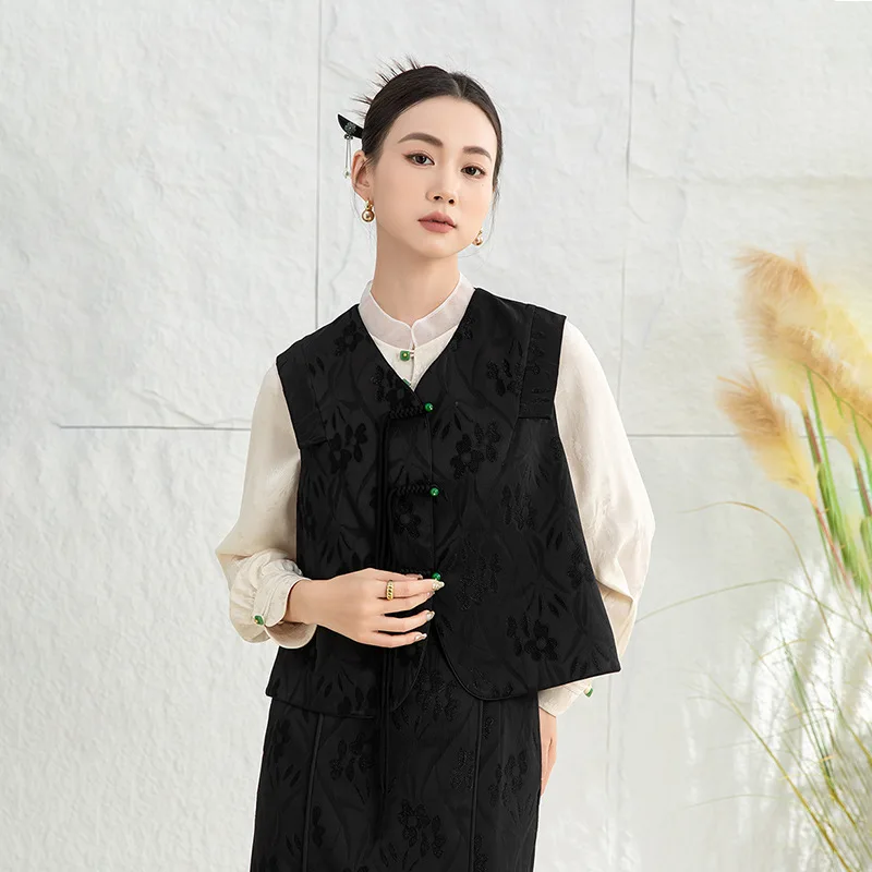 

Chinese Sle Embroidered Women's Jaet Tassel Button Design Sensation Spring New Knitted Patterned Skirt Design