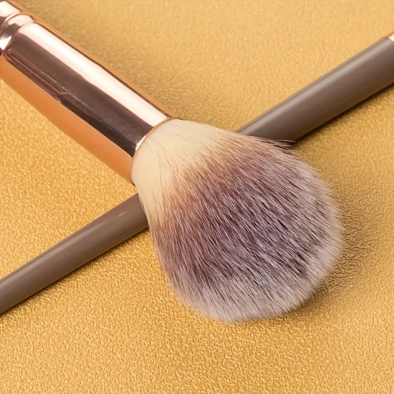 Double-Ended Foundation Makeup Brush for Liquid Powder, Concealer - Contour, Highlight Face Brush