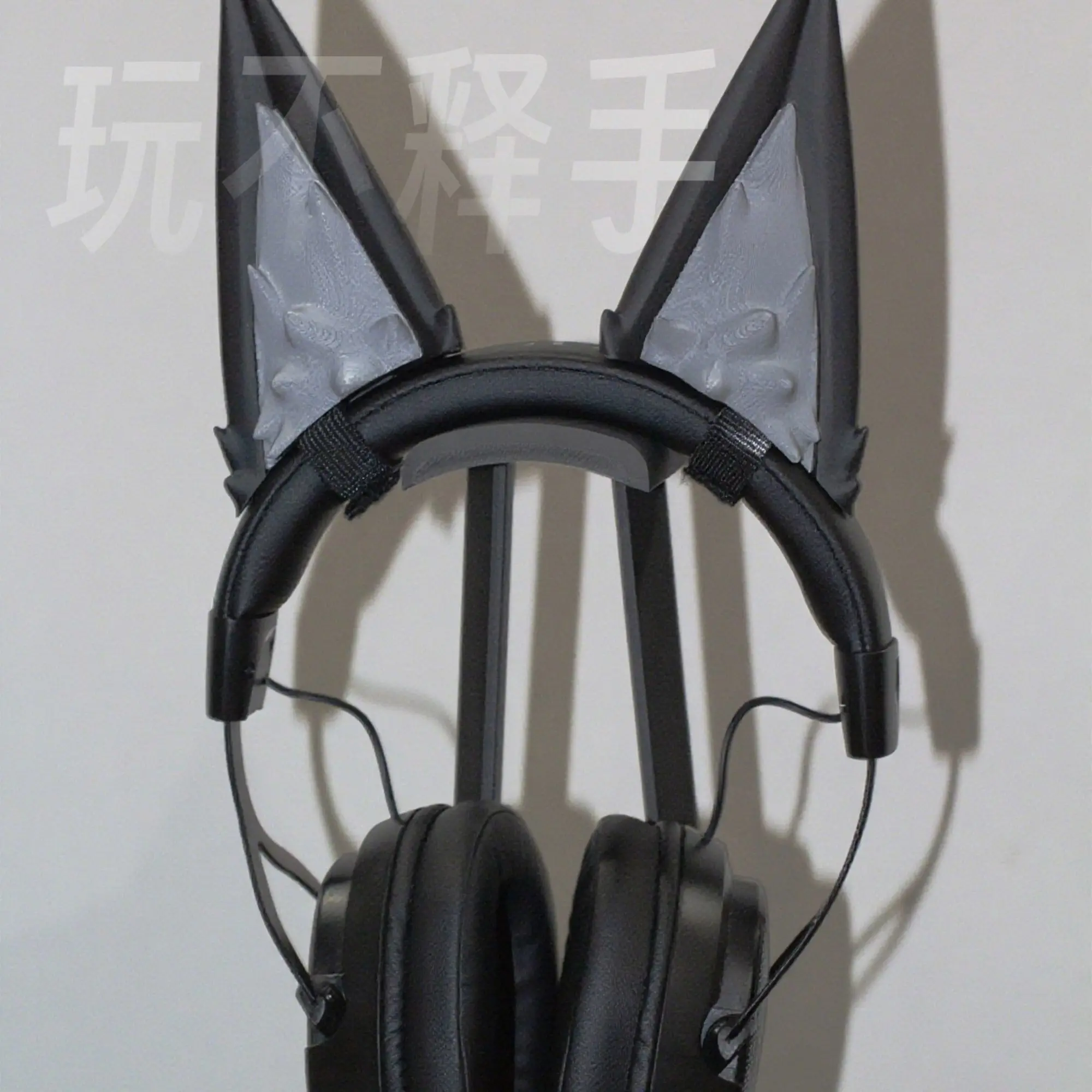 Die am Kopf montierte E-Sport- und Anime-Peripherie-Cosplay-Kopfhörer von Gu Zi