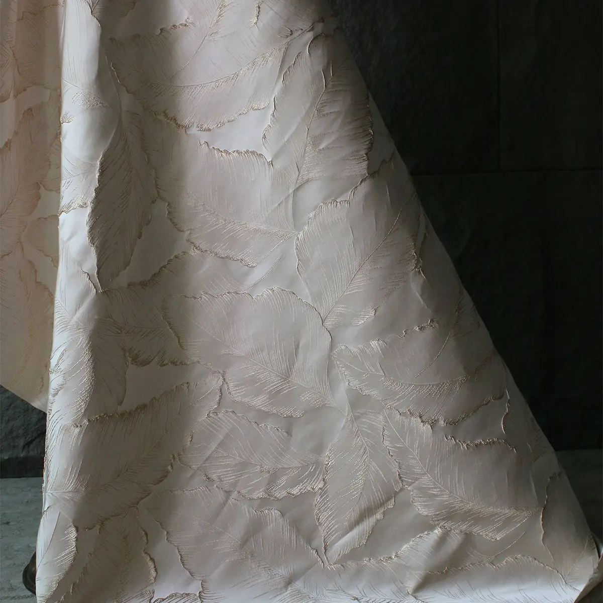 Gold Thread Leaf High Precision Jacquard Embossed Fabric For Curtain Qipao Dress Clothing Designer