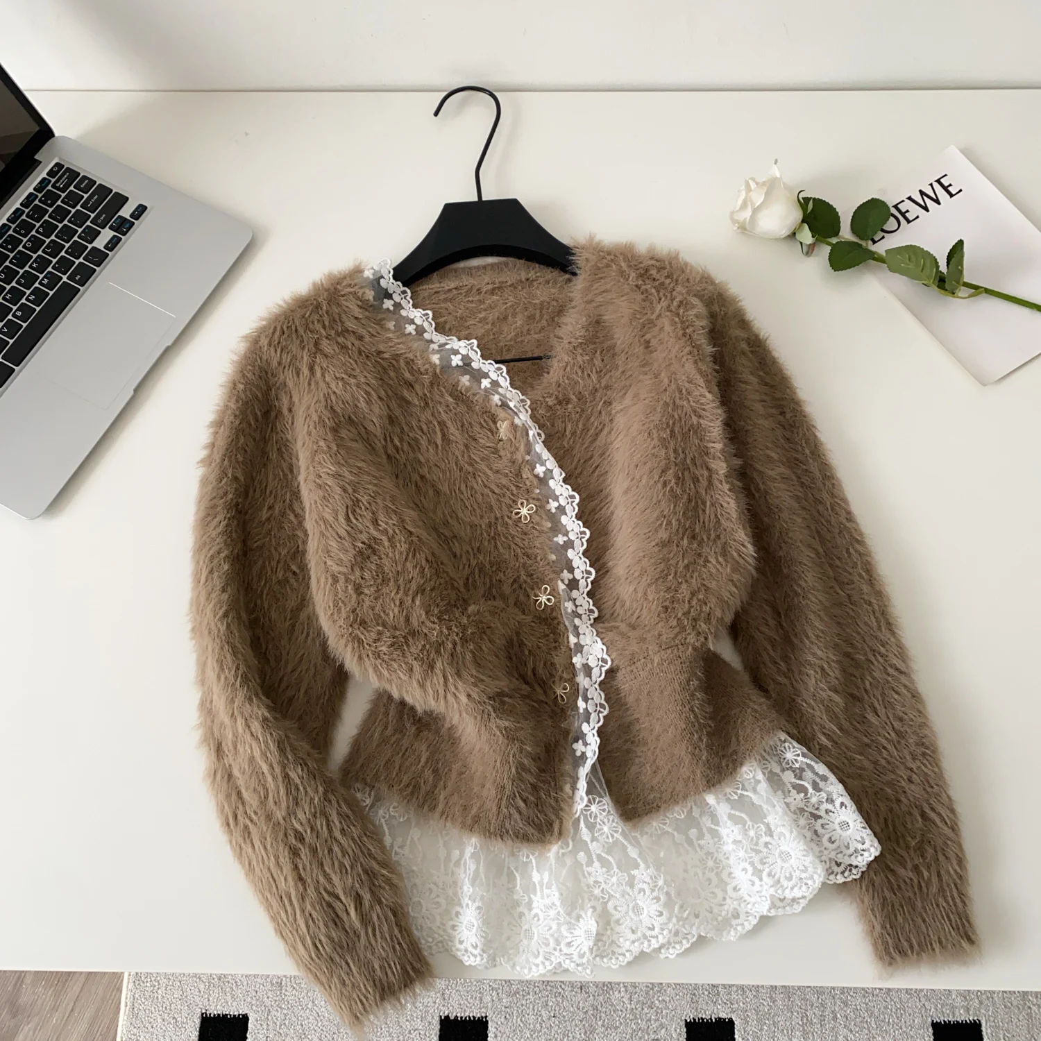 

Clothland Women Elegant Lace Patchwork Cardigan Long Sleeve V Neck Sweater Jacket Female Casual Coats Mujer CB266