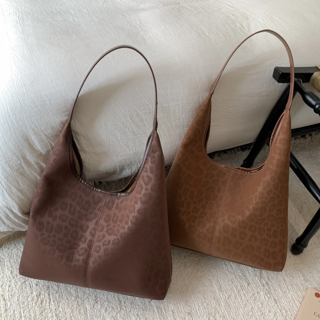 

2026 модные повседневные мягкие женские сумки с леопардовым принтом, большая вместительная женская сумка на плечо, ретро сумка-тоут для поездок на работу, покупок