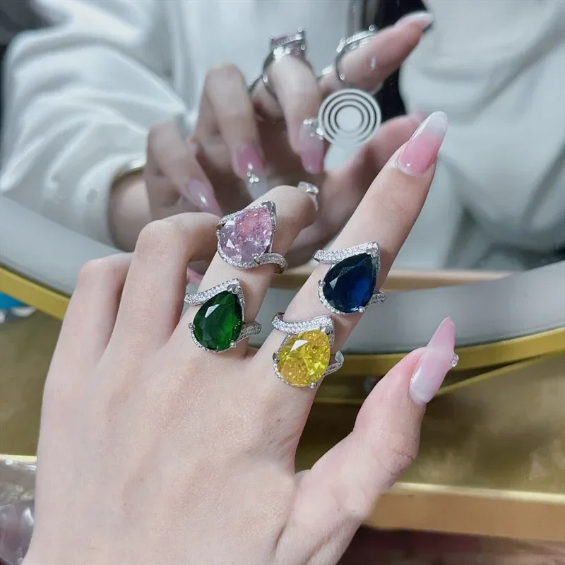 

MDL Moissa!ite Style Niche Design, Cool Style, Fine Set With Yellow, Pink, Blue And Green Diamonds, 18K Gold Plated.