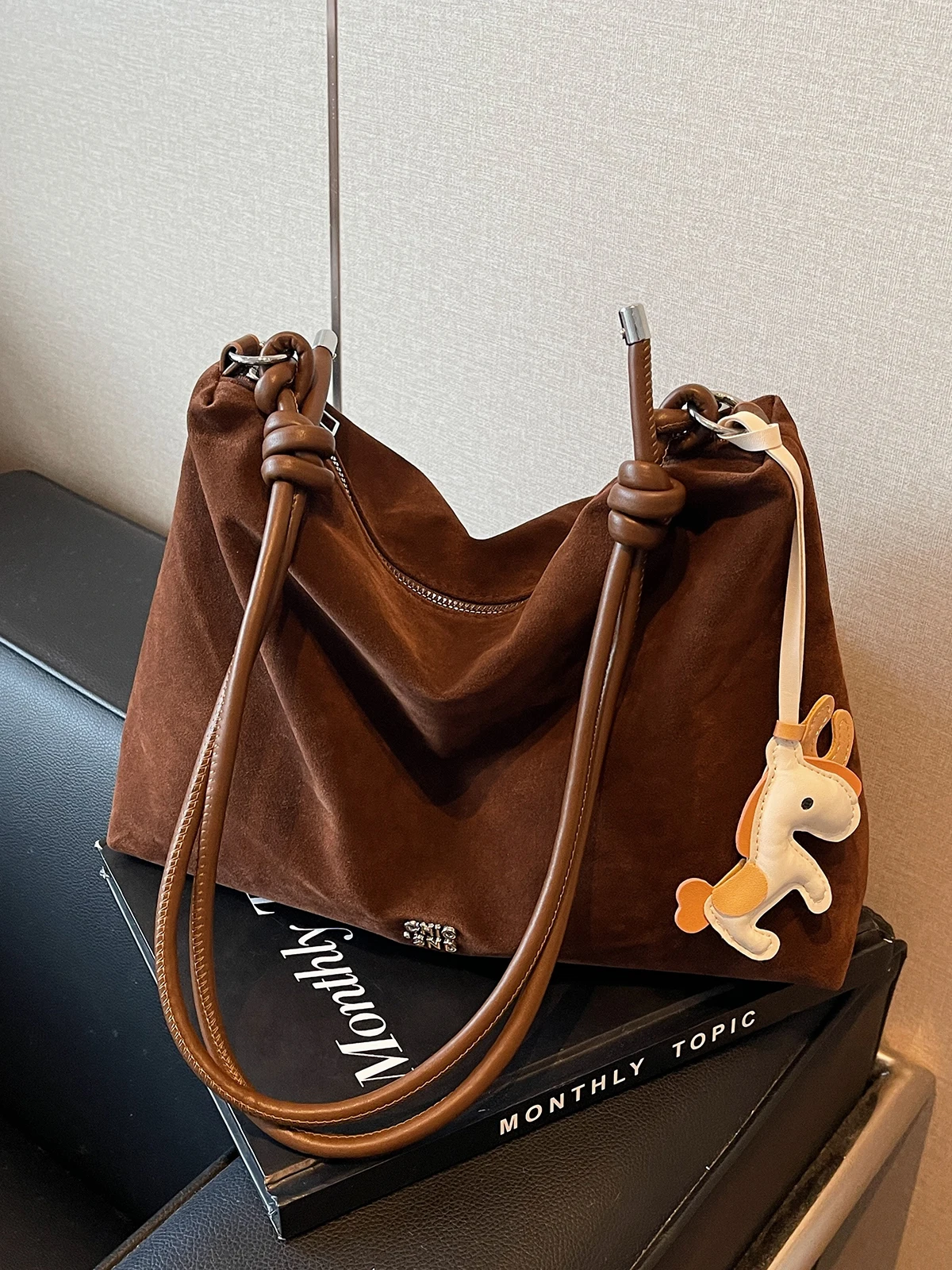 Casual Large Capaci Suede Bag for Women 2024 New Autumn Versatile Commuter Shoulder Messenger Bag Tote Bag