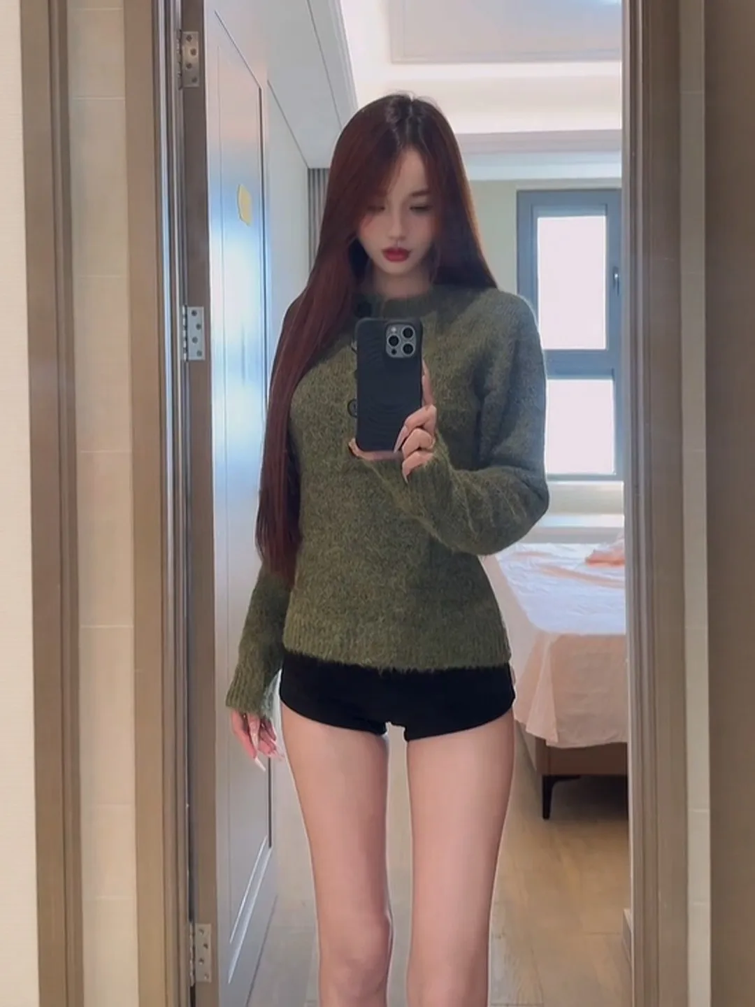 

Faionable Korean Sle Slim Fit Sweater Waist Cinched Spring Trendy Top for Women V Ne Knitted Long Sve Color