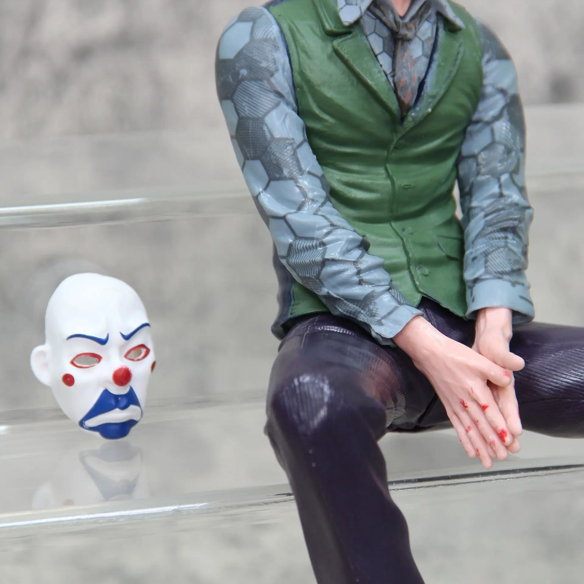 24cm Suicide Squad Joker Supervillain Model Doll Anime Detective Comics Joker Sitting Mafex Figures Gift Car Decoration Toy - view 5