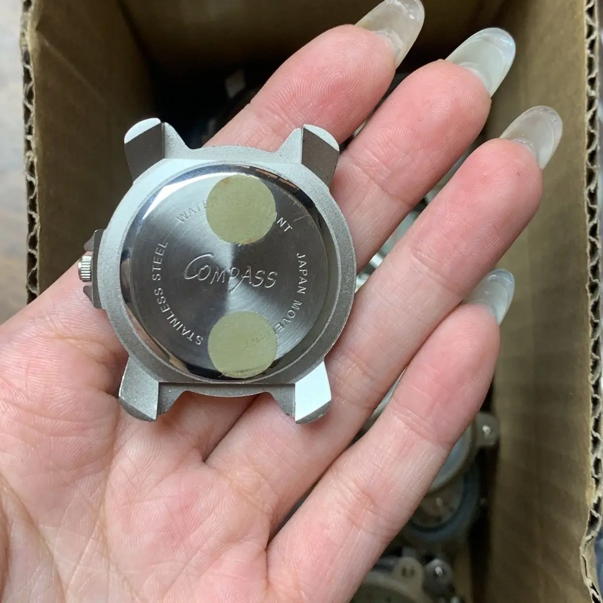 Vintage Y2k watch head quartz movement ufo spaceship watch dial can be installed 20mm strap