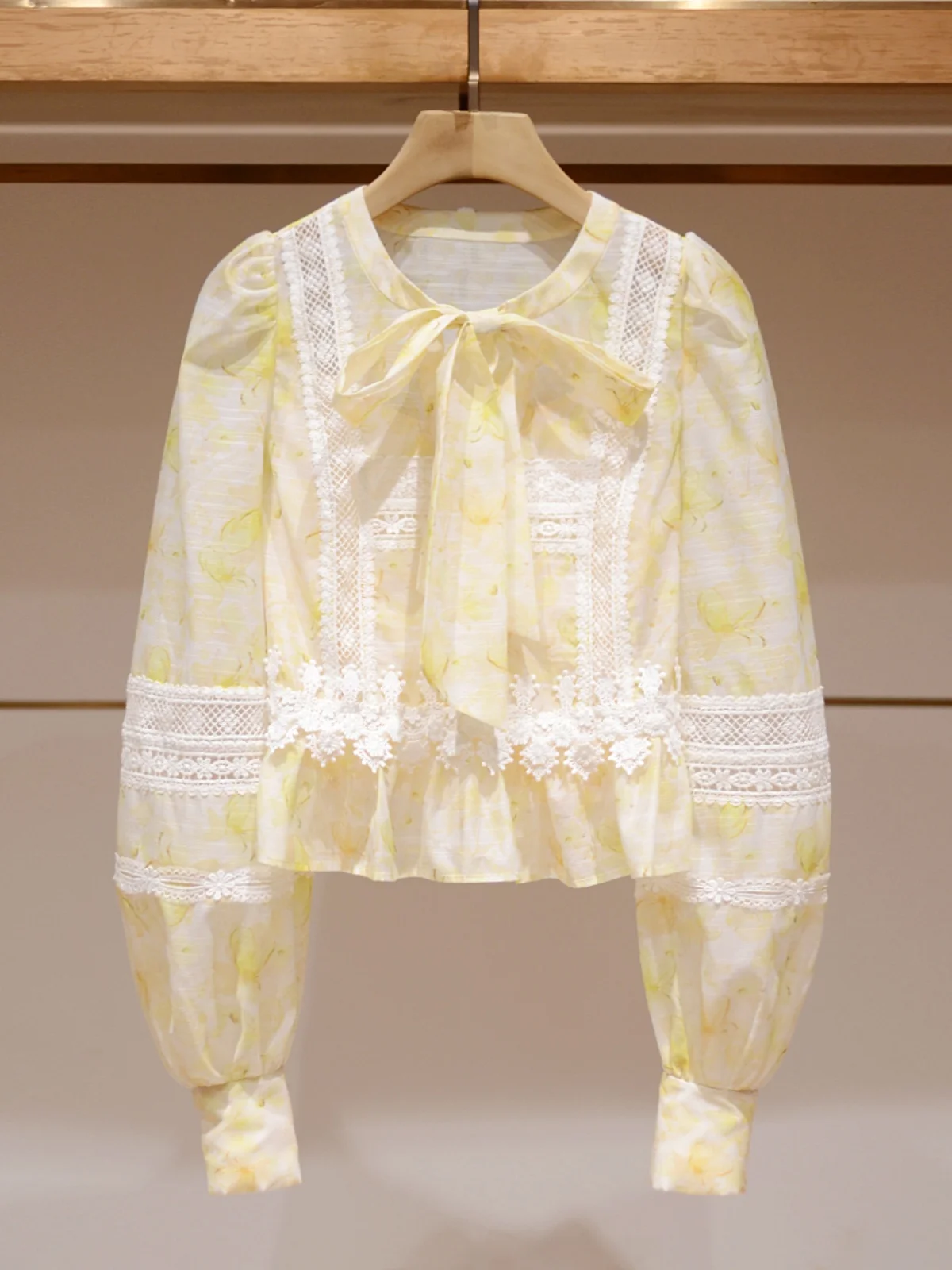 

Floral Print Loose Fit irt Set with Embroidered Lace Knot Design Comfortable Breathable Women's Long Sve Blouse