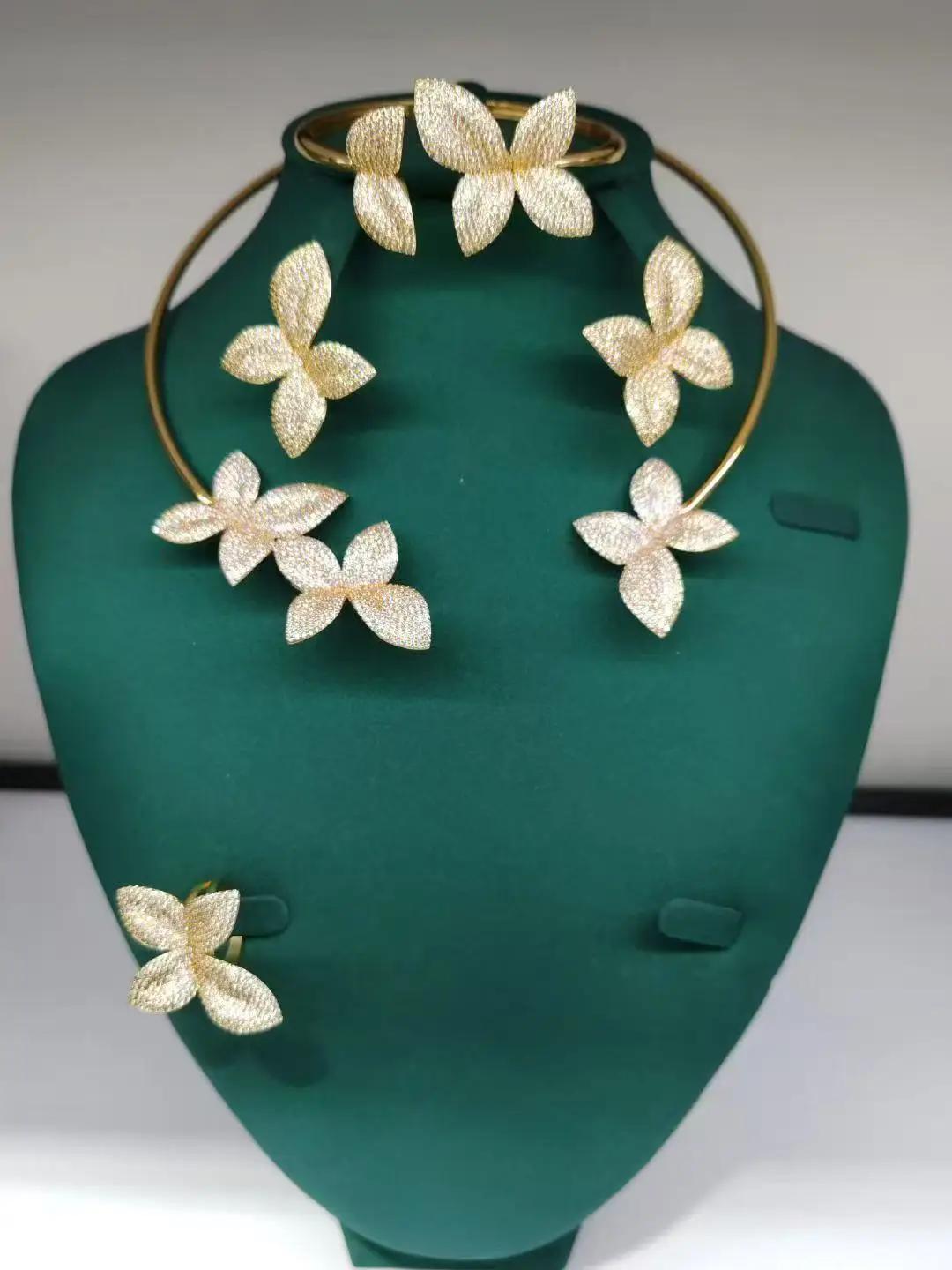 HIBRIDE Luxury Flower Design Fashion Design Dubai Bridal Jewelry Sets Women Wedding Accessories Bangle Earring Necklace N-754