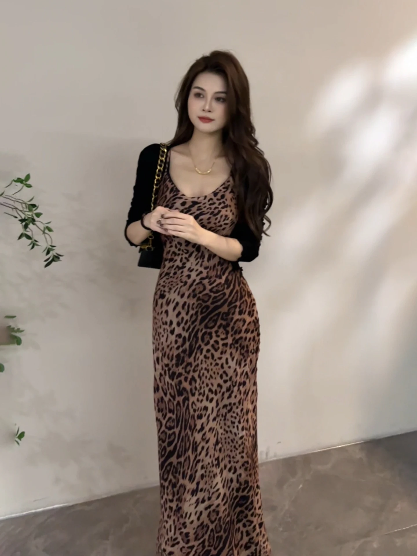 

Faionable Slimming Leopard Print Wrap Dr by Da Ting New Arrival Vintage Waist-Cinching Long Dr for Women DT955