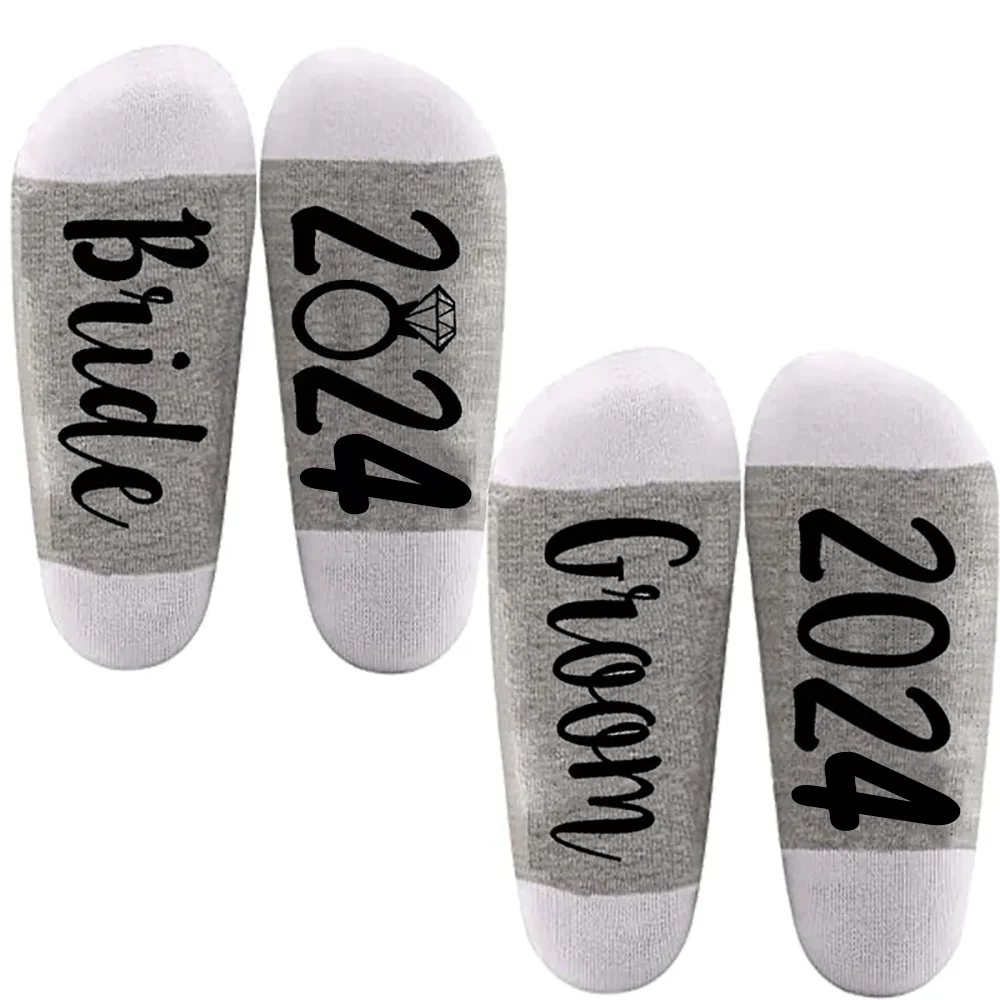 

Bride Groom 2024 Grey White Socks Bridal Shower Gift Wedding Accessories for Women and Girls Bachelorette Party supplies cotton