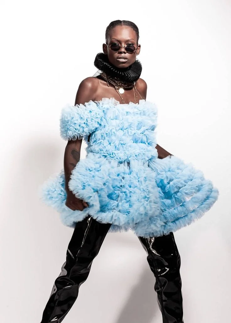 Vestido de festa curto azul de tule com babados, camadas fofas de tule com babados, mini vestidos em camadas, ombro de fora, vestido de gala para eventos