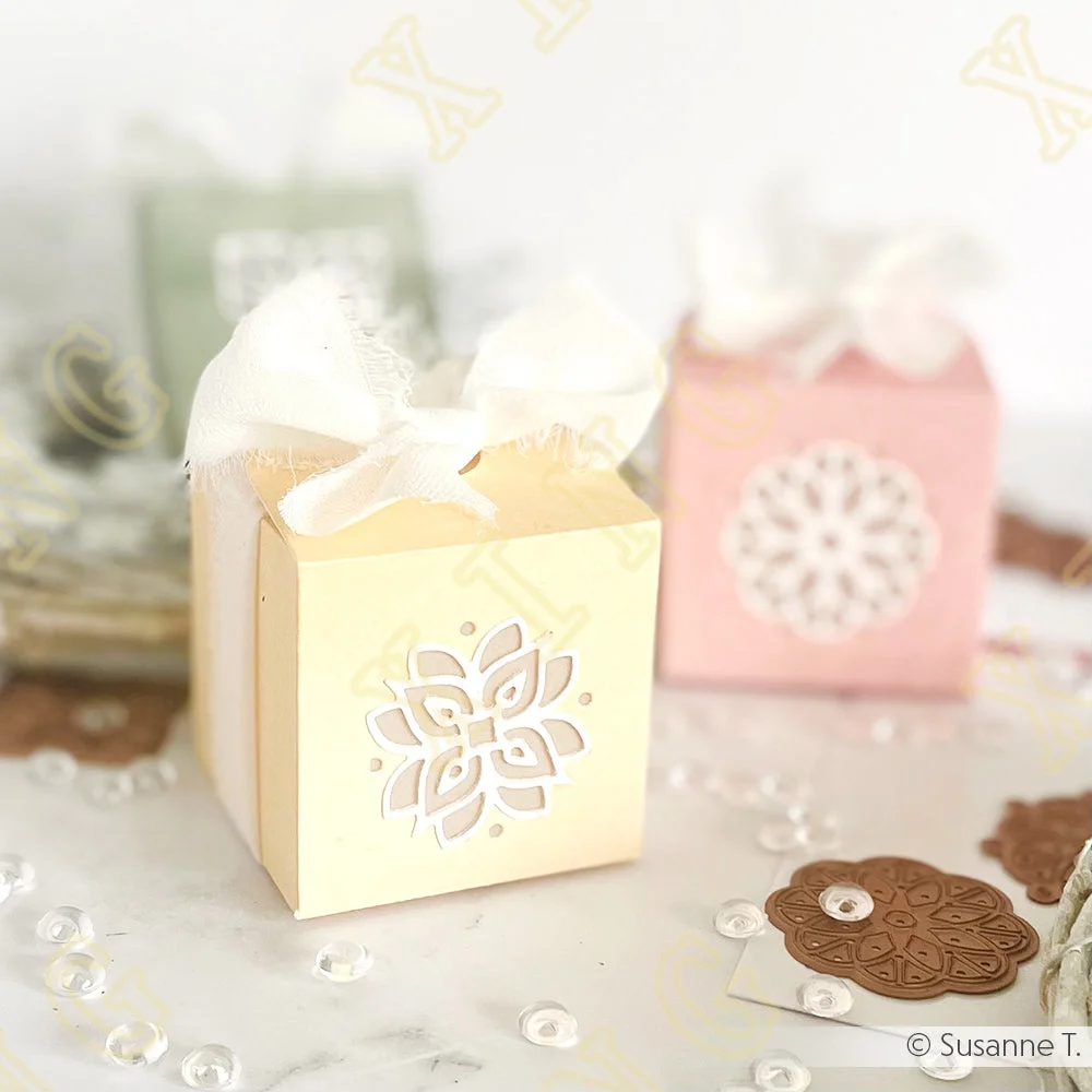 

Flowers Heart Grid Metal Cutting Dies Stencils for Scrapbooking Stamp Photo Album Decorative Embossing Cut Die DIY Paper Cards