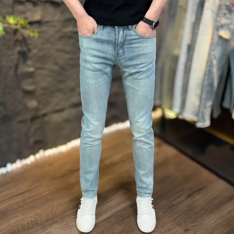 

High-End Lightweight Vintage Washed Light Blue Men's Slim Fit Jeans Fashionable Stretchy Long Casual Pants Retro Style