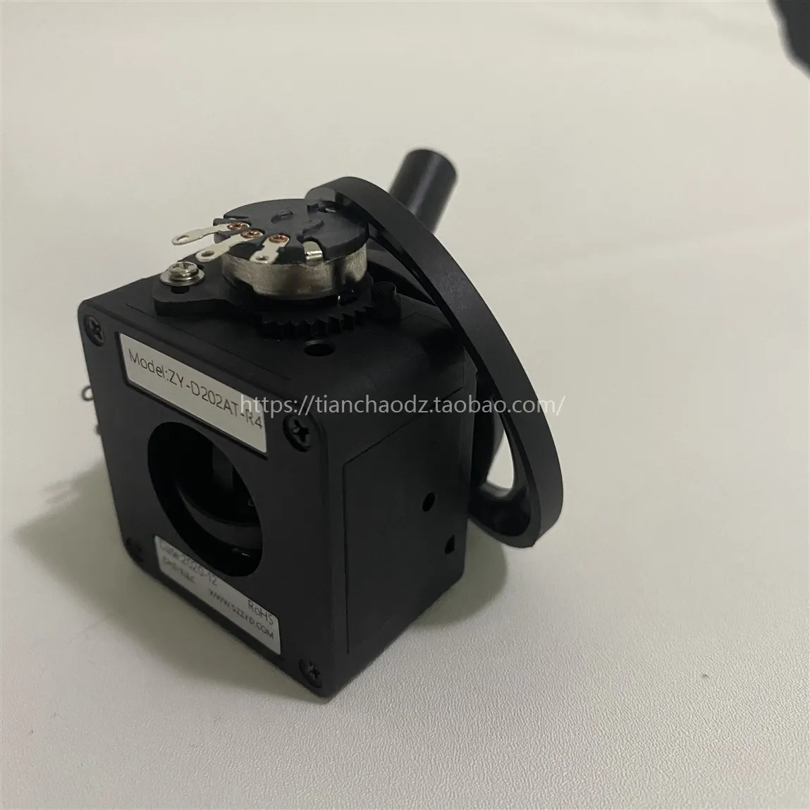 مقياس الجهد ثنائي الأبعاد لوحدات التحكم في الإضاءة ، عصا التحكم غير المعاد تعيينها ،