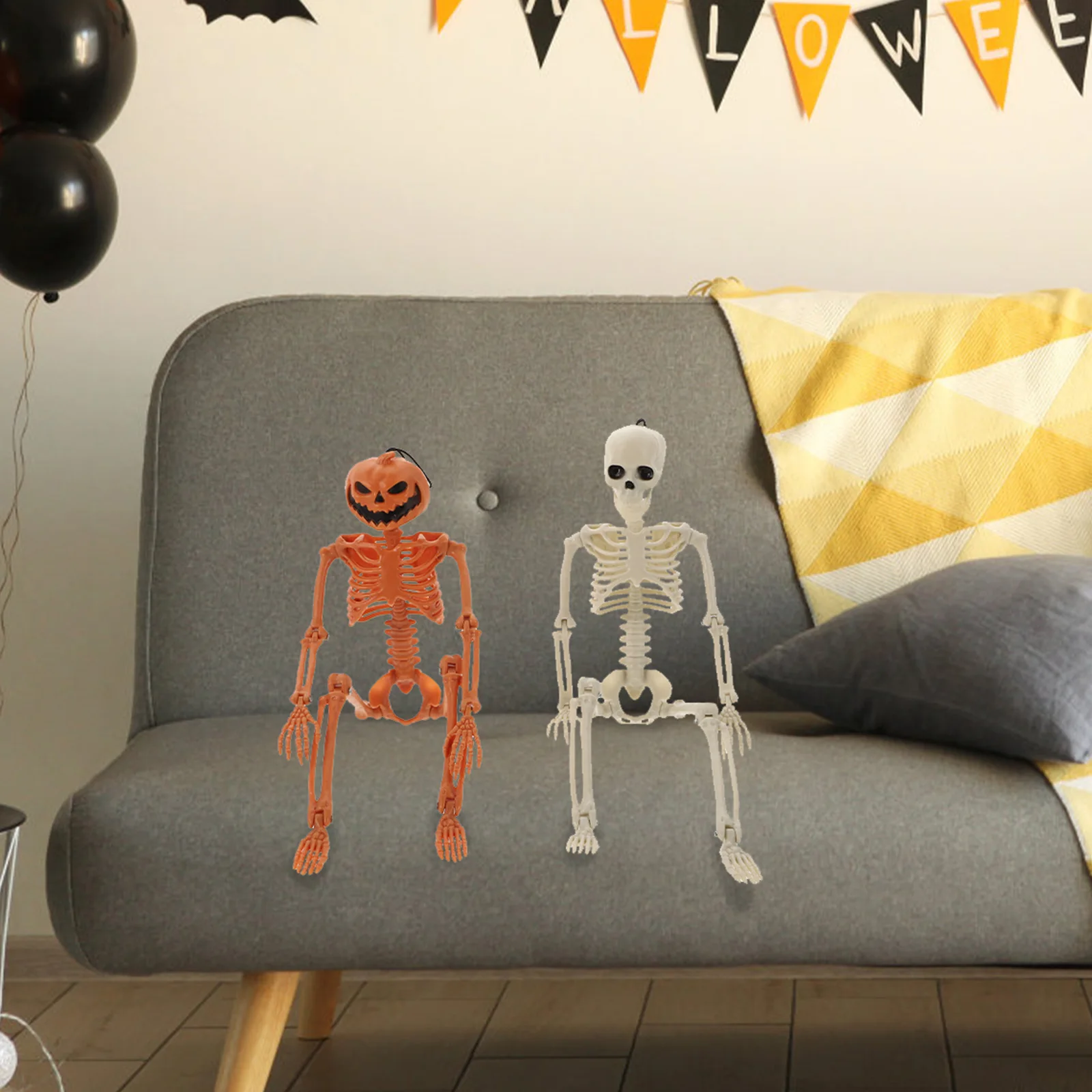 

2Pcs Decoration Durable Plastic Halloween Atmosphere Creative Model Prop Scene Layout Scare Home Party Bar nament