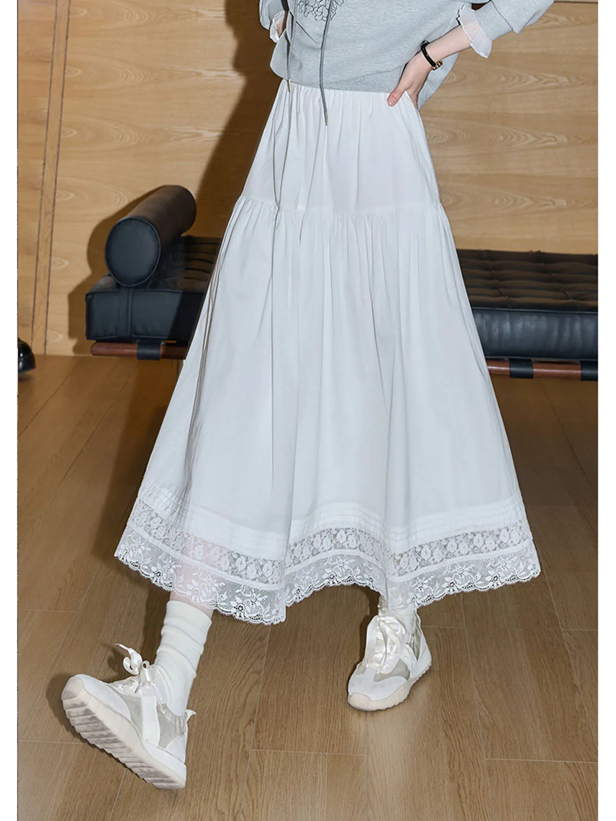 

Юбка А-силуэта с кружевной отделкой, женская, весна 2026, новая, модная, цвета лунного света, белая, для девочек, со средней талией, на резинке