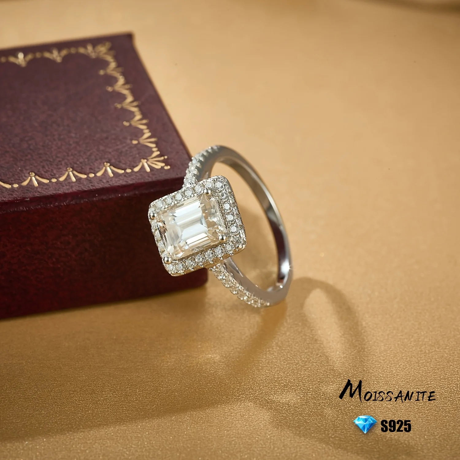 

Новое поступление, кольцо из стерлингового серебра 925 пробы с муассанитом, 2 карата, Halo, изумрудной огранки для женщин, обручальное кольцо с муассанитом для девочек