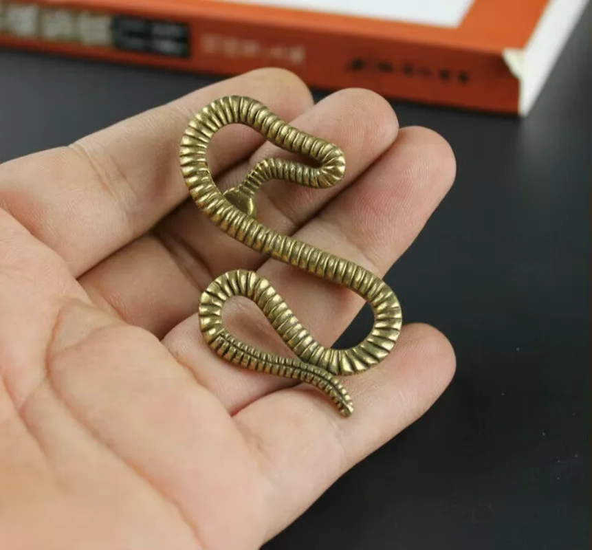 الصينية القديمة البرونزية اليدوية ثعبان تمثال الشكل الشاي الحيوانات الأليفة المشهد ديكور المنزل مكتب الديكور التماثيل والمناحوتات التماثيل