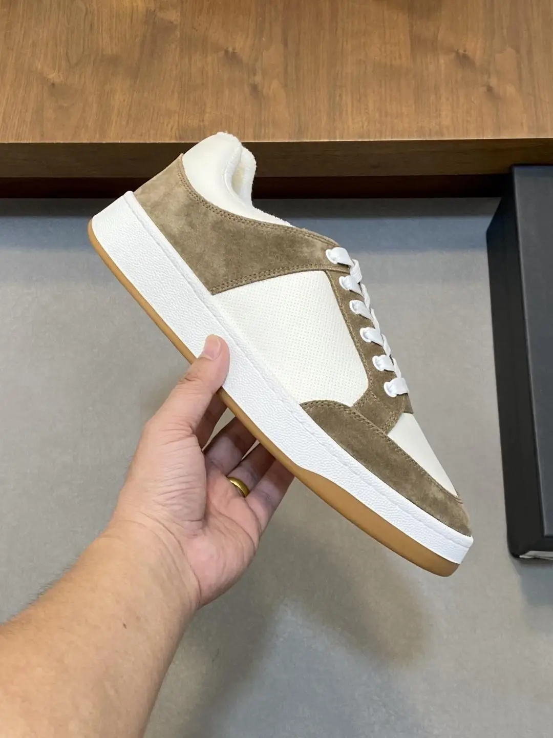 Unisex Daily Casual Shoes Breathable White Textile Upper Brown Suede Trim Lace Up Non Slip Rubber Outsole Walking Trainers