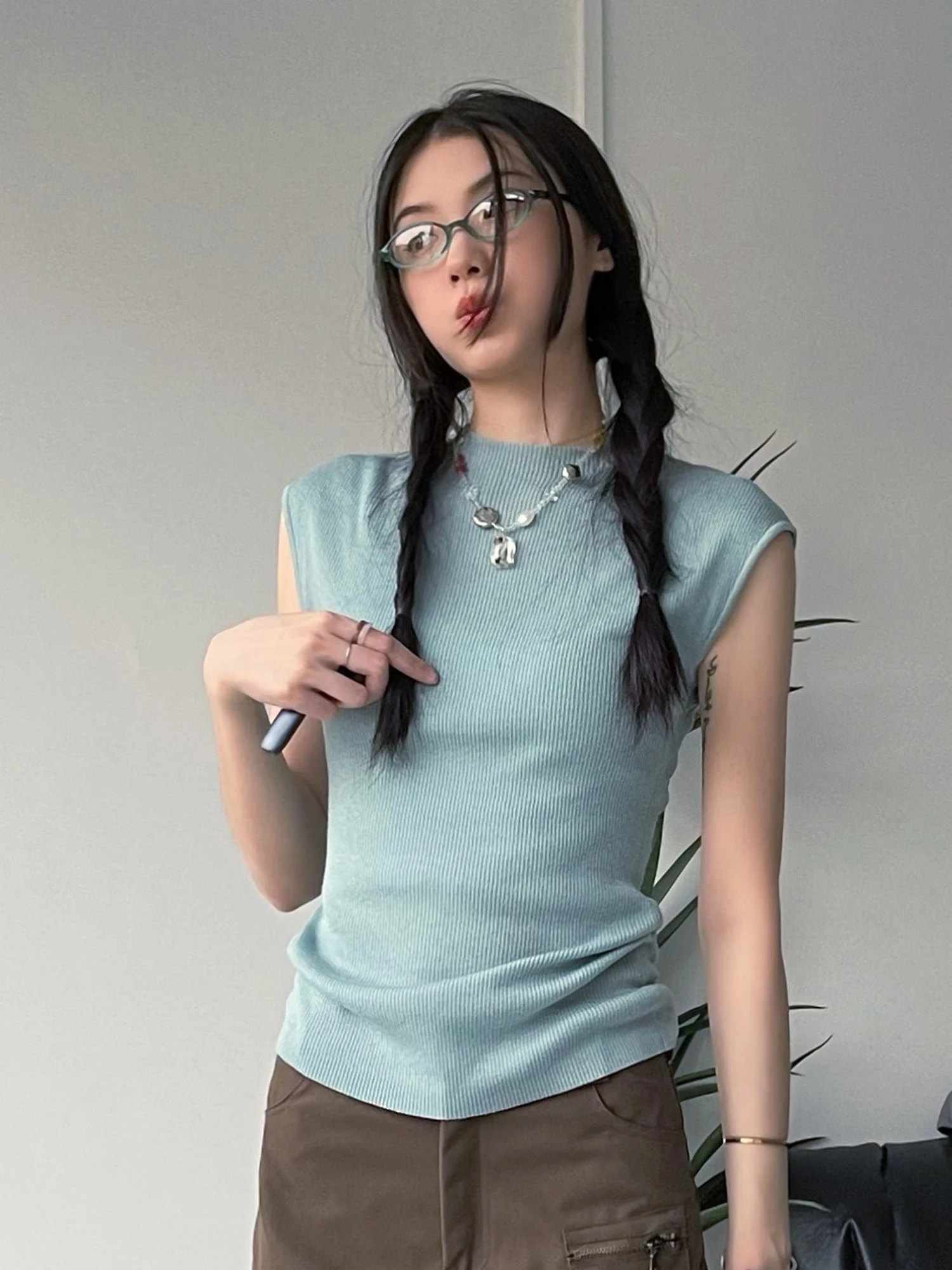 

Синий жилет Slim Fit ort Sve E7Q8 Summer Casual Sle Korean Faion круглый Ne Талия Cinching Light Weight Soft Pure Desi...