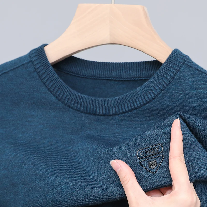 

Повседневный круглый трикотаж Ne для мужчин среднего возраста, модный универсальный базовый слой, топ, зимний сезон, свободный крой, городской длинный...