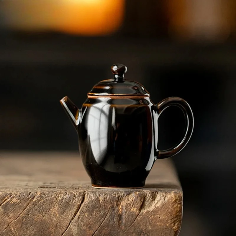 

100ml Black Gold Black Glaze Teapot Handmade Tea Infuser Pot Tea Maker Kettle With Strainer Tea Ceremony Accessories Ornaments