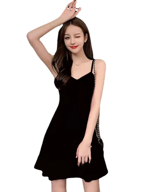 A Woman's Summer Dress With A Slim Undercoat And A-line Short Skirt Hepburn Small Black Small Short Dress Sling Deep V-neck VI22