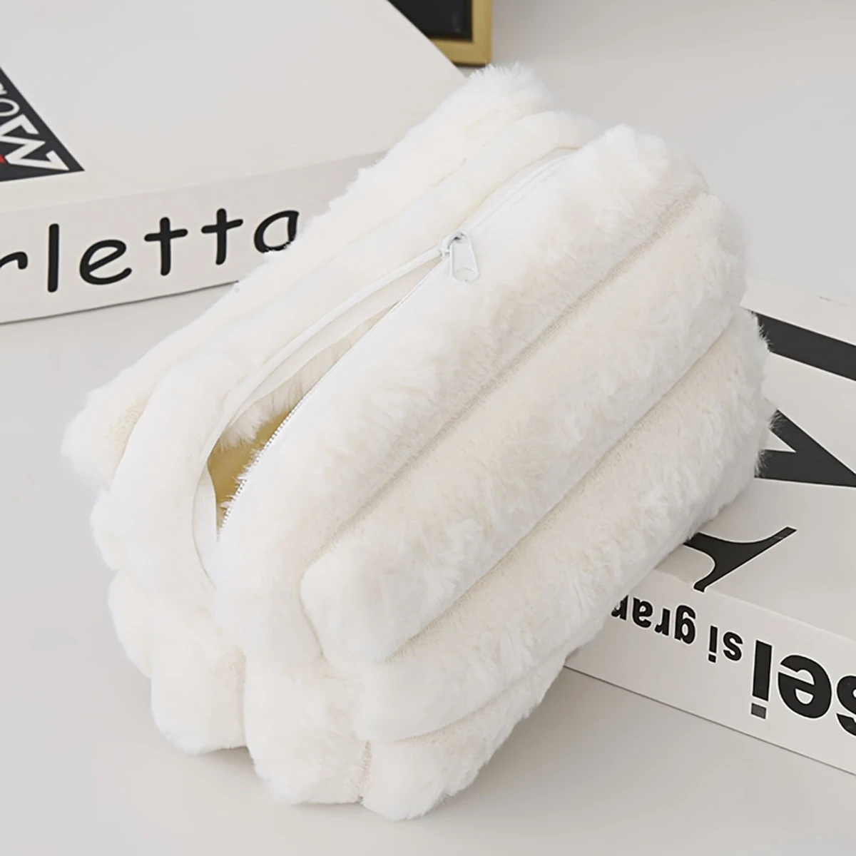 حقيبة تخزين مستحضرات التجميل من القطيفة ذات لون خالص، عالية المظهر، بناتي، مخططة سميكة، بلون الحلوى ذات سعة كبيرة